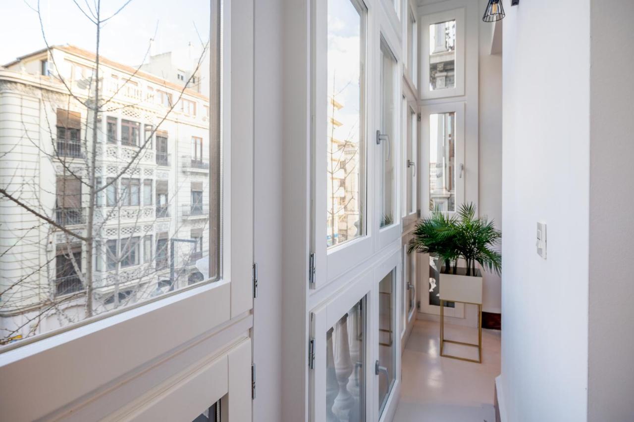 Luxury Gran Via Apartments Granada Bagian luar foto