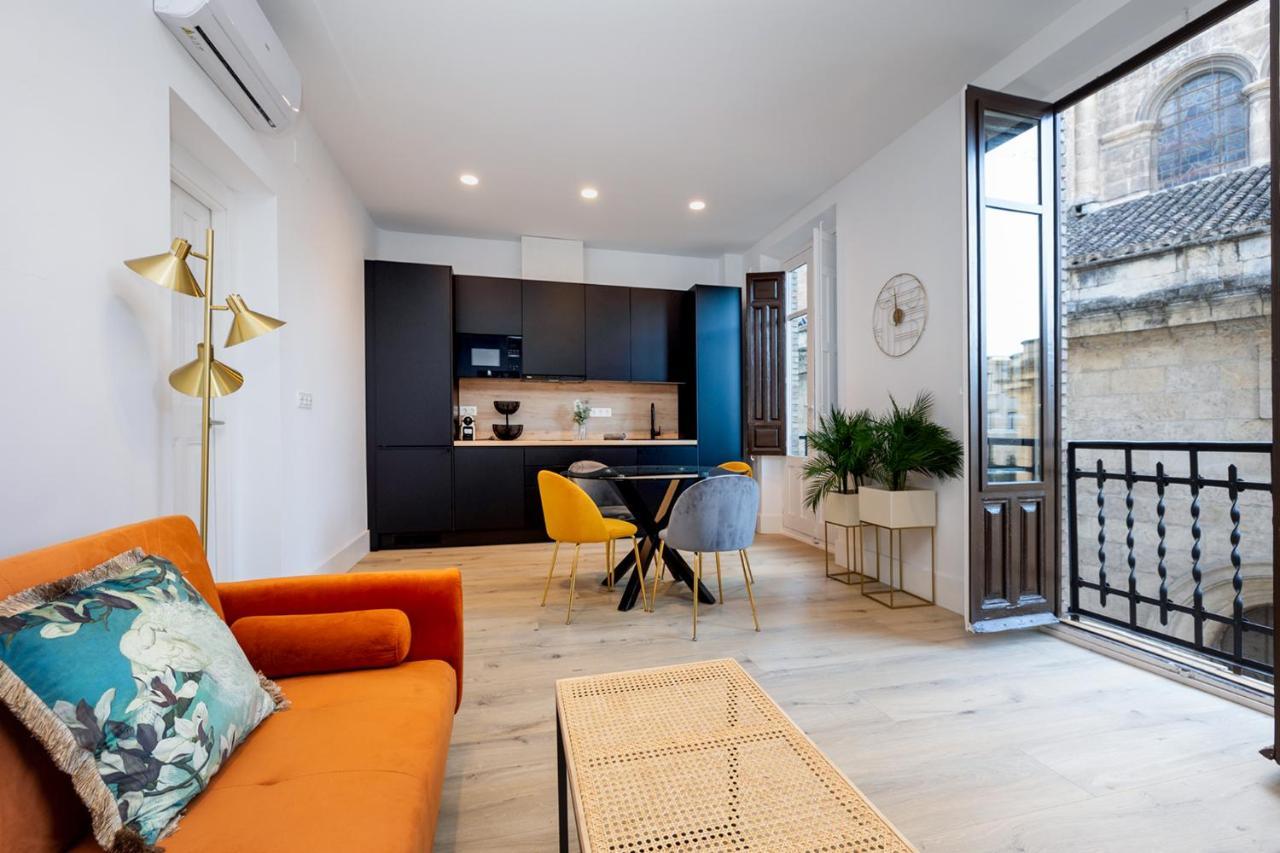 Luxury Gran Via Apartments Granada Bagian luar foto